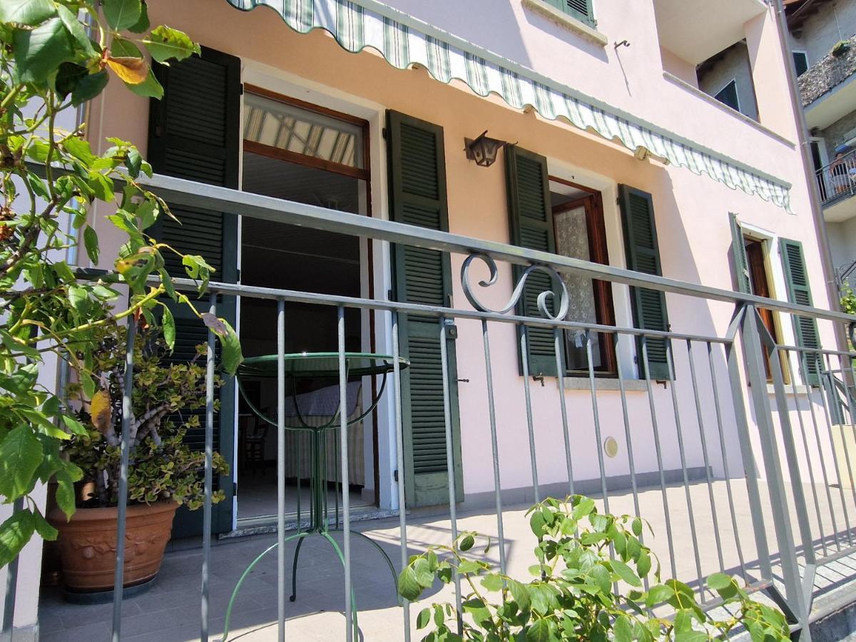 Ferienwohnung BorgoCastello Rezzonico Exterior foto