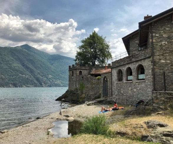 Ferienwohnung BorgoCastello Rezzonico Exterior foto